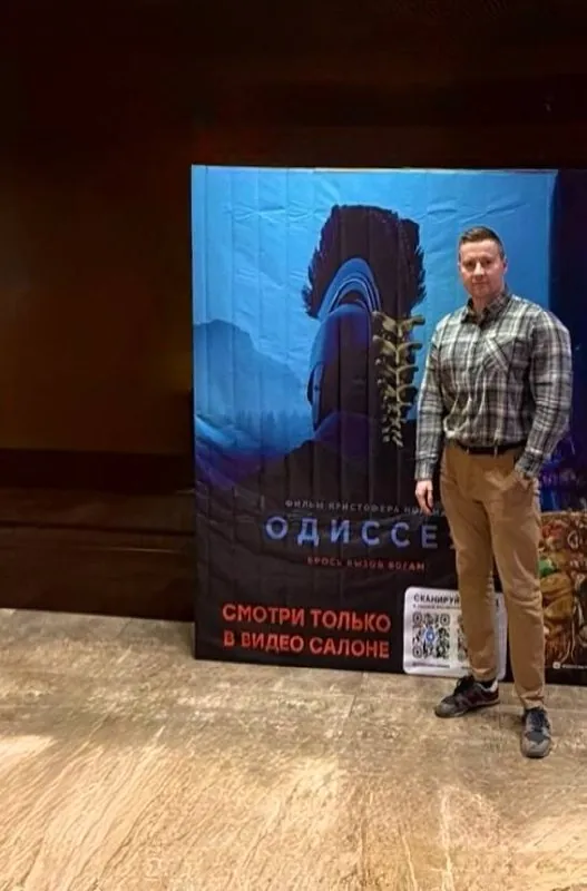День начался с незапланированного похода в кино.