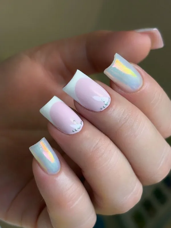 Полностью исправили форму и подняли клюющие ногти 💗