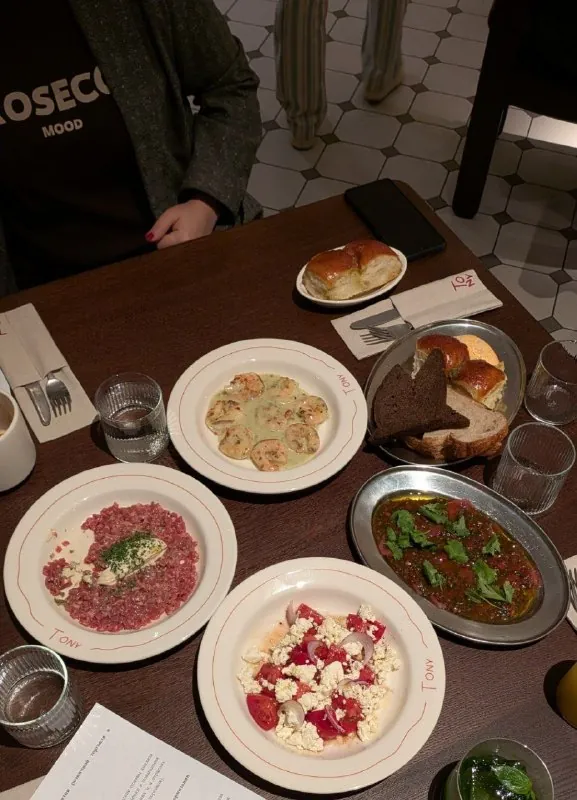 Тони в Озерном переулке