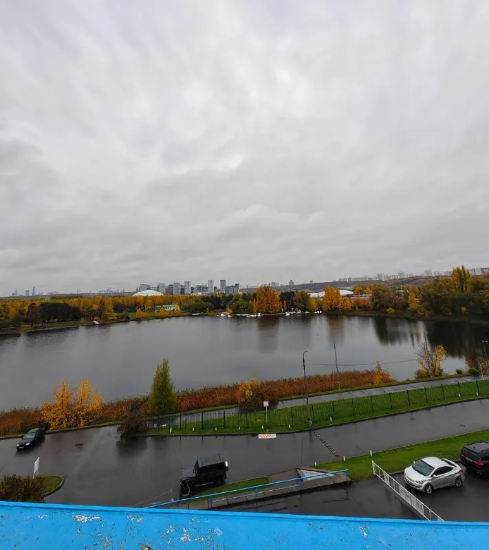 Побывать на крыше модернистского здания велотрека в Крылатском — мечта.