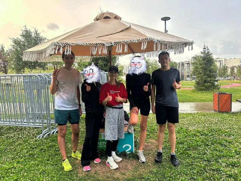Встретилась на беговой тренировке со старыми знакомыми 🌞☺🌧Знаете – было шикарно!