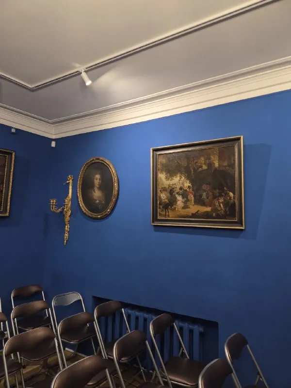 Вчера ходила на экскурсию по выставке «"Плохо причёсанный господин" в парижском кафе» в Музее-квартире А.