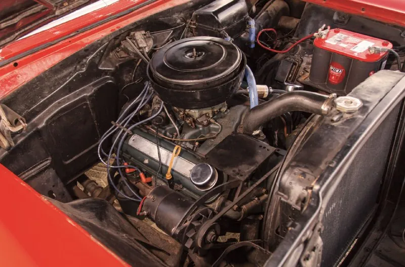 🚑 Редкий гость: Pontiac Memphian, скорая из 1955 года
