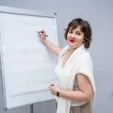 Евгения Зотова печатает...