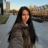 kat zharova🫧