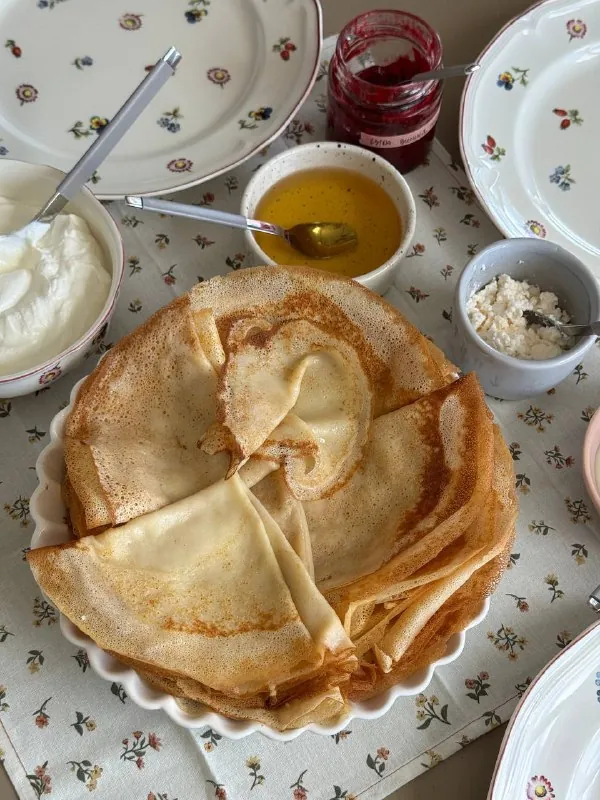 Готовим блины: без дырок и с хрустящим краешком
