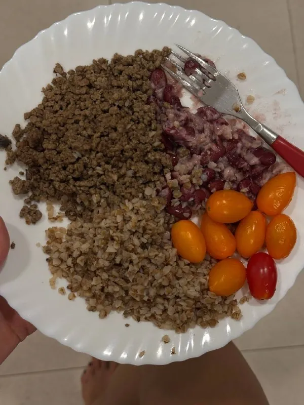 с того года я поменяла завтрак с каши на яйца, и теперь не понимаю, как могла есть много лет кашу на завтрак !?