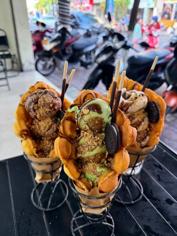 🍦 Заехали за любимыми гонконгскими вафлями!