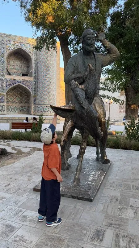 Памятник Ходже Насреддину