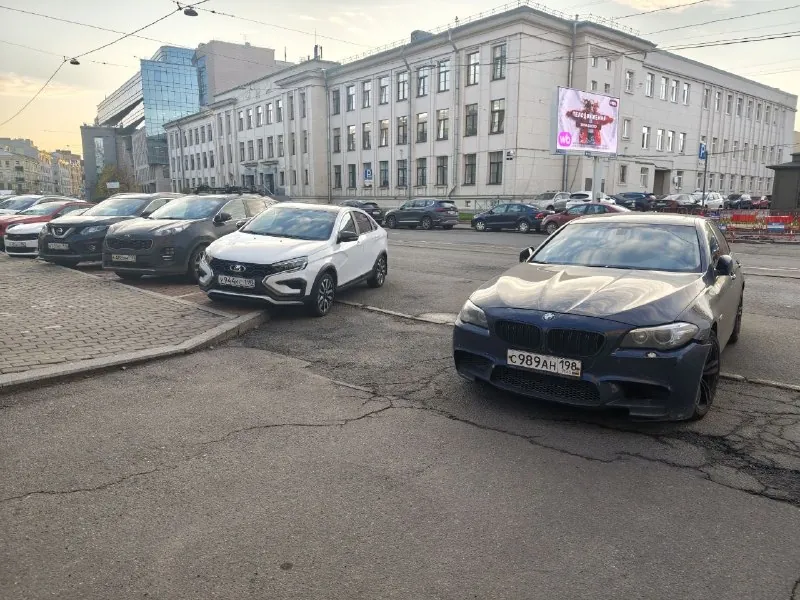Когда муж учил парковаться 😂