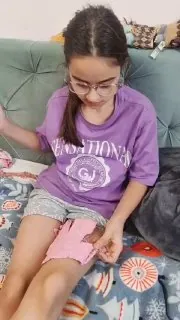 Мам, научи меня шить.