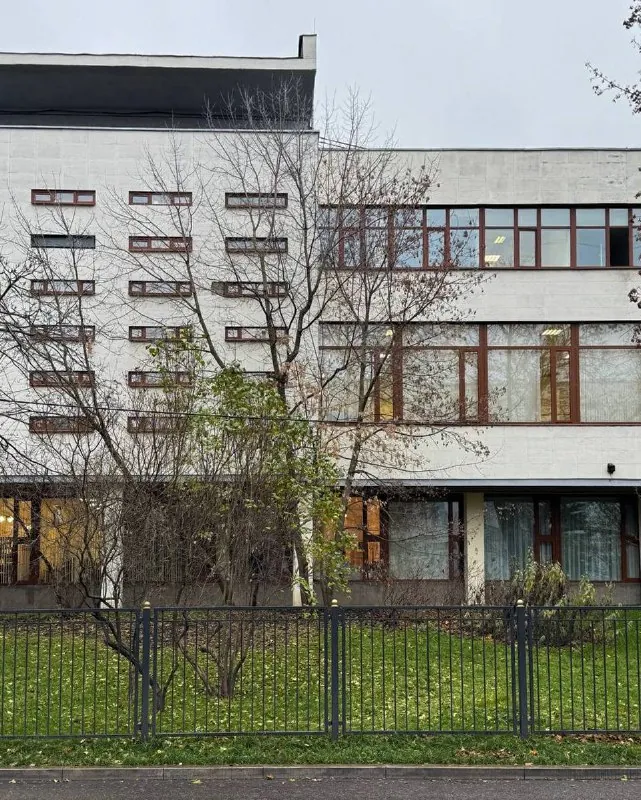 Архитектор и основательница бюро BIGO Елизавета Голубцова специально для рубрике #нарайоне делиться любимыми местами…