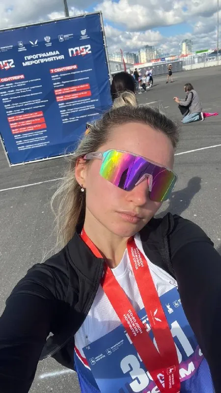 только что провела что-то вроде консультации своему очень хорошему другу, школьному однокласснику - насчет дистанции…