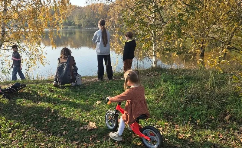 Мне по душе отдых более созерцательный, даже медитативный, таких любителей в парке тоже немало, но вот больше всё…