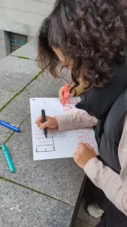 В прошлое воскресенье с таким усилием поддерживали бегунов на Московском марафоне, что парень рядом спросил, не платят…