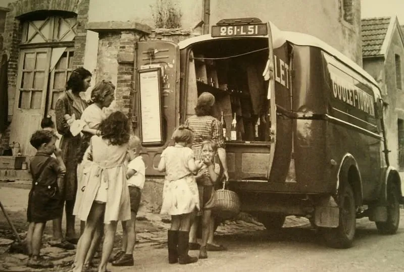 Автолавка по-французски 1950-е