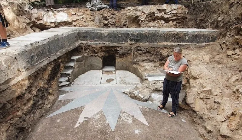 Этим летом в Вильнюсе археологи раскопали биму Большой синагоги, главного храма «Литовского Иерусалима».