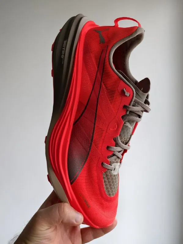 Моё знакомство с кроссовками Puma продолжается, по осенней традиции налегаю на трейл, на этот раз на ногах Deviate…