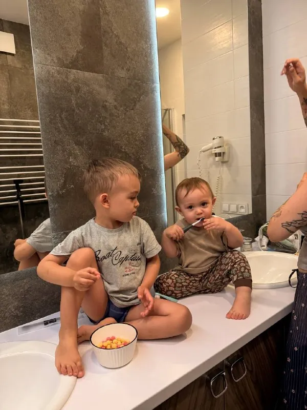 Отдых с двумя детьми, конечно, вообще не похож на то, что до рождения детей я привыкла называть отдыхом 😂