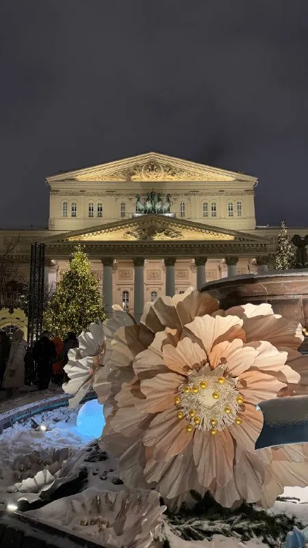 я в шоке, но сегодня ровно год, как мы переехали жить в Москву из Екатеринбурга!