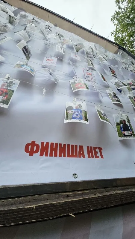Вчера начался (и все еще продолжается) Backyard Ultra - ультрамарафон на выбывание.