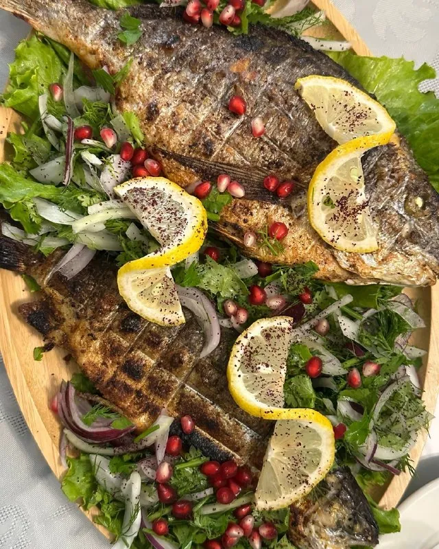 советую сходить в Darabebi в Батуми💔очень вкусное мясо и хинкали,мясо прям тает во рту