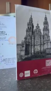 Нас уже Трое на тропу Сантьяго.