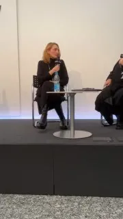 🥰Когда на Фейсбуке мне случайно попалась на глаза публикация Наринэ Абгарян о встрече в Штутгарте, я поняла, что это…