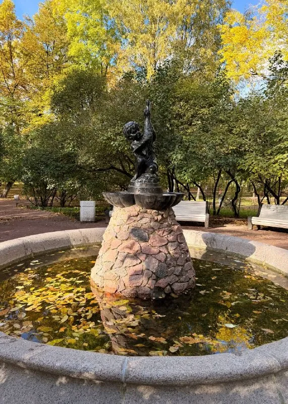 📍Пейзажный Таврический сад был создан в 1780-х гг рядом с Таврическим дворцом князя Потёмкина.