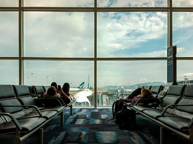 ✈️ Рейс перенесли из-за «ковра»: как не пропустить вылет?