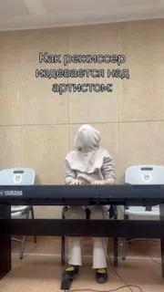 Когда в далёком будущем мои внуки спросят: «Бабушка, а почему ты стала актрисой?», я отвечу: «А ЧЕРТ ЕГО ЗНАЕТ…