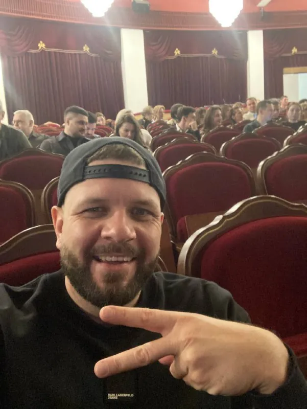 Мужики, с праздником нас!Крепкого духа и оптимизма!🤝💪🚀
