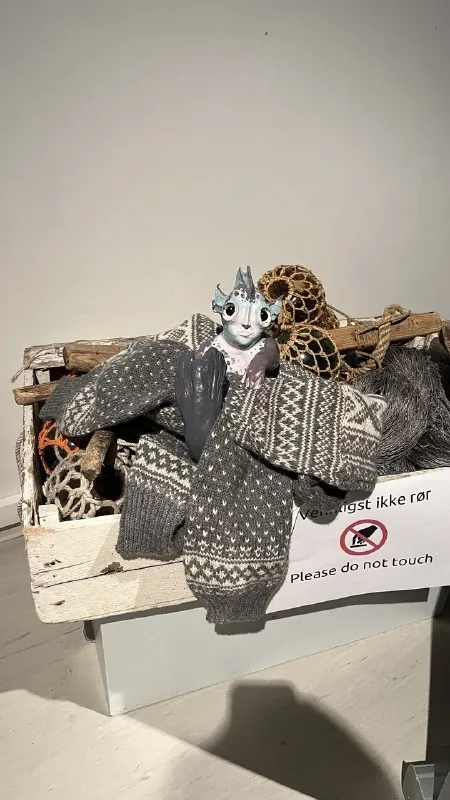 🐉 Невероятная удача, когда зашел в местный Øksnes museum - Окснес музей и обнаружил выставку локального фольклора!