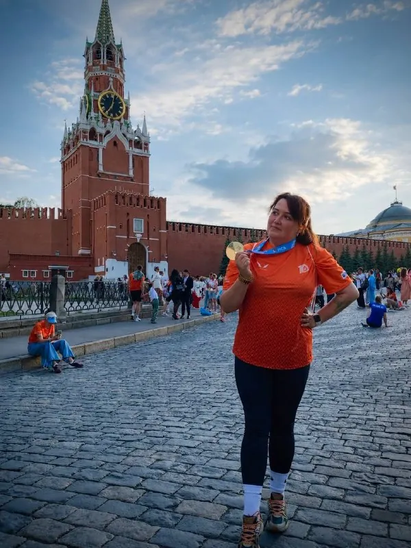 Год назад в это же время я прогуливалась по Москве и смотрела на бегущих ребят с Забег РФ.