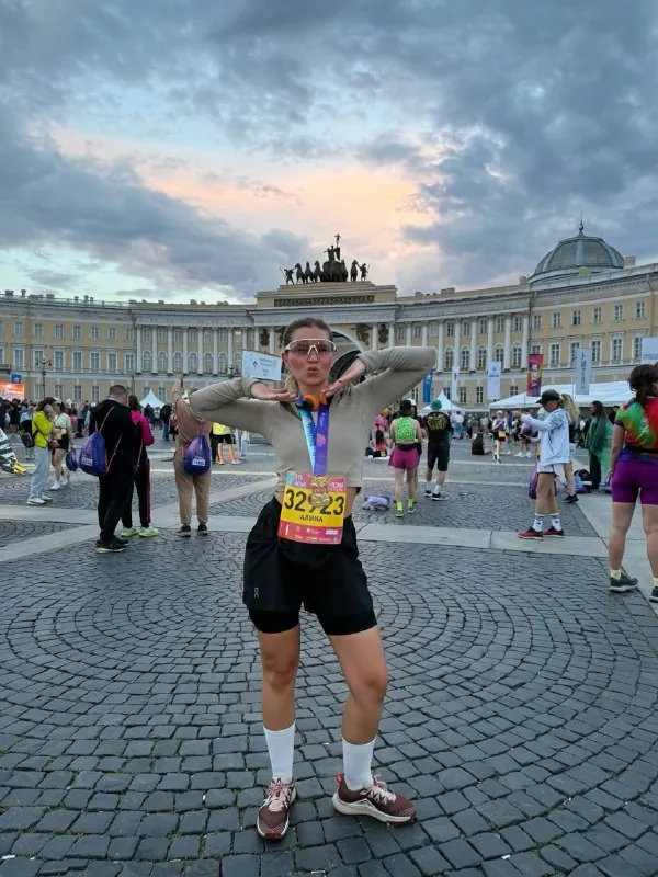 вчера пробежала 10 км на «Белых ночах» 🏃🏼‍♀️🔌